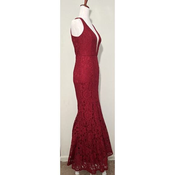 Lulus Everly Wine Red Lace Maxi Dress Size M Romantic Prom Formal Bridesmaid NWT - Picture 7 of 13